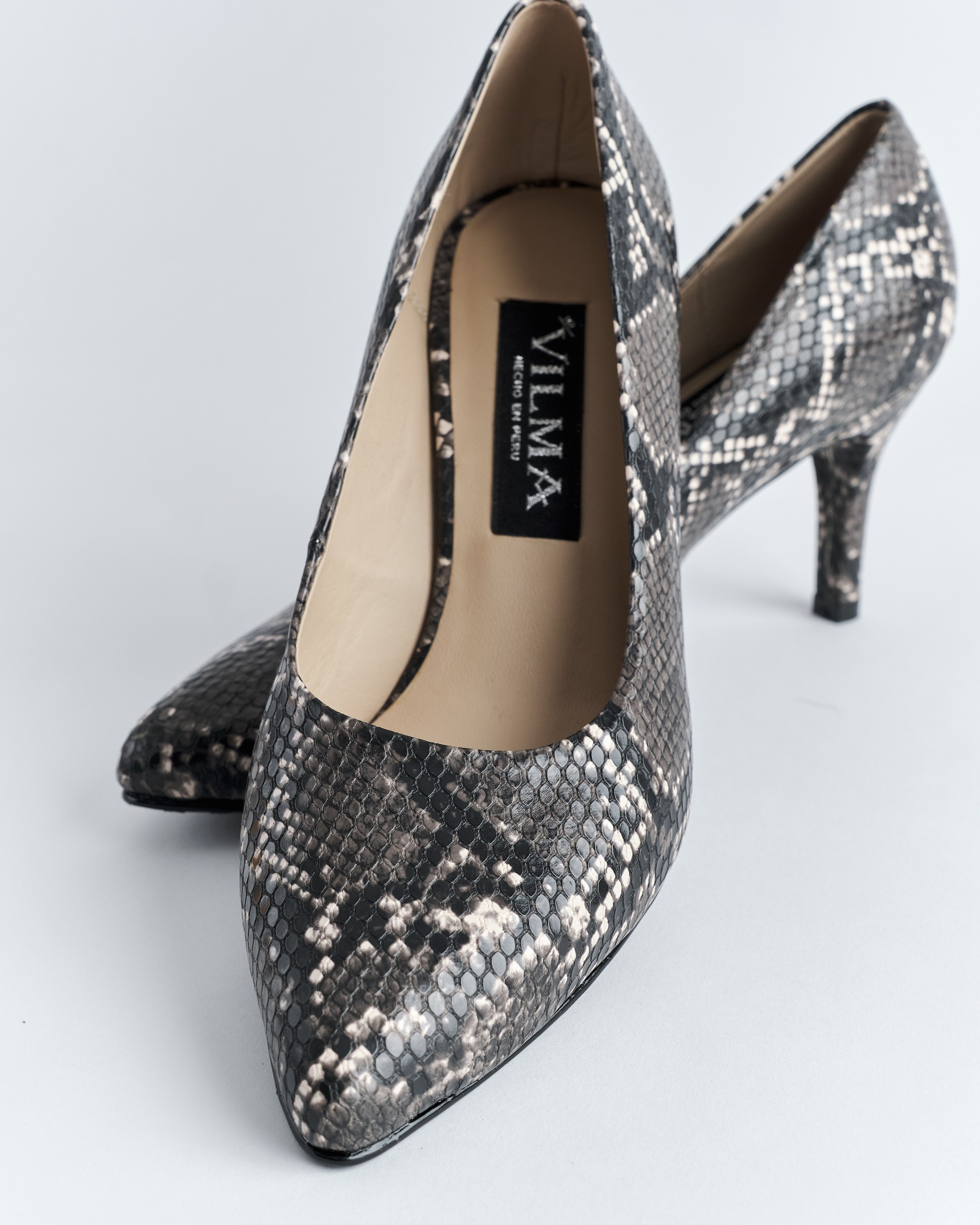 Stiletto Essence – Tacón Clásico con Texturas Premium - Imagen 9