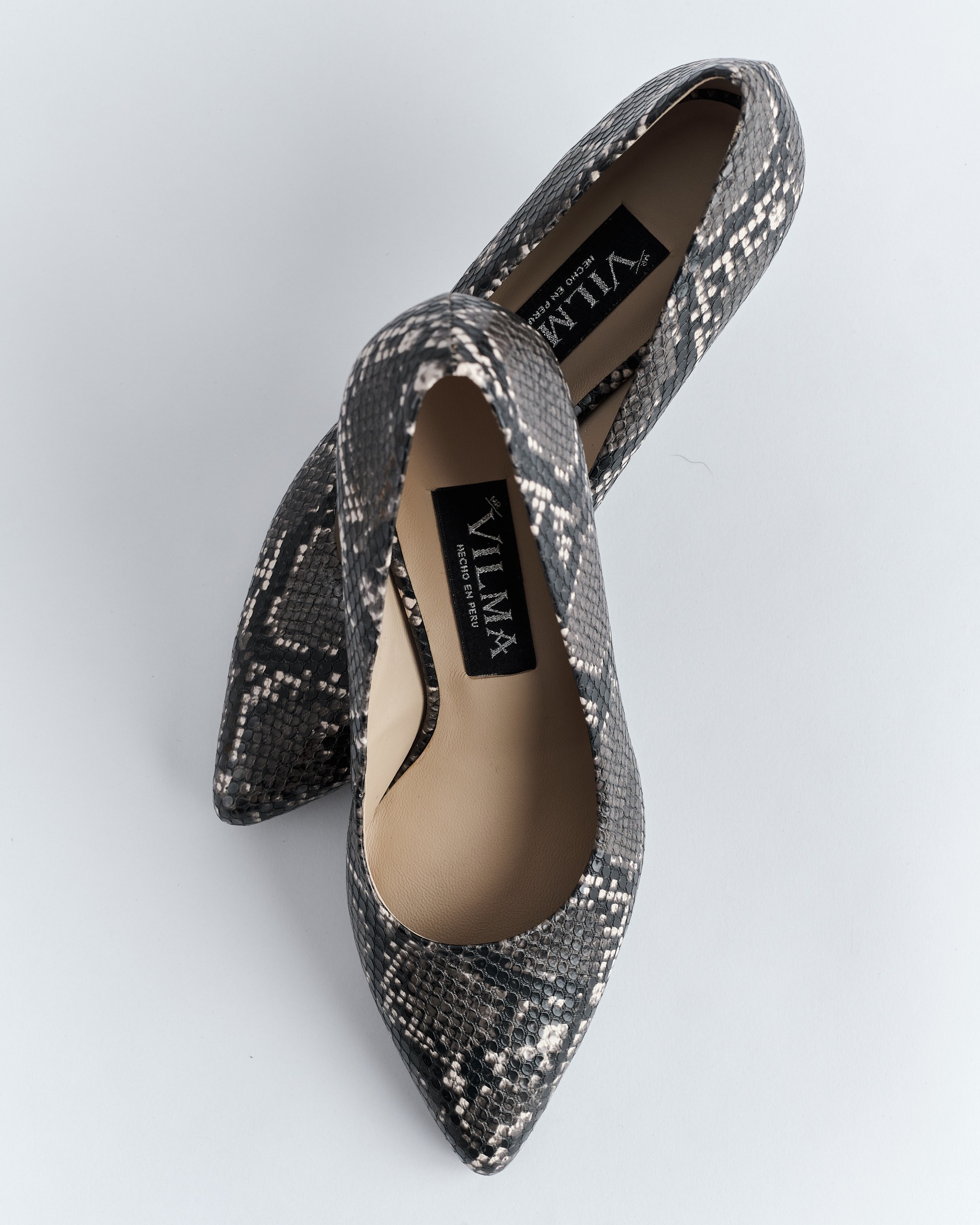 Stiletto Essence – Tacón Clásico con Texturas Premium - Imagen 8