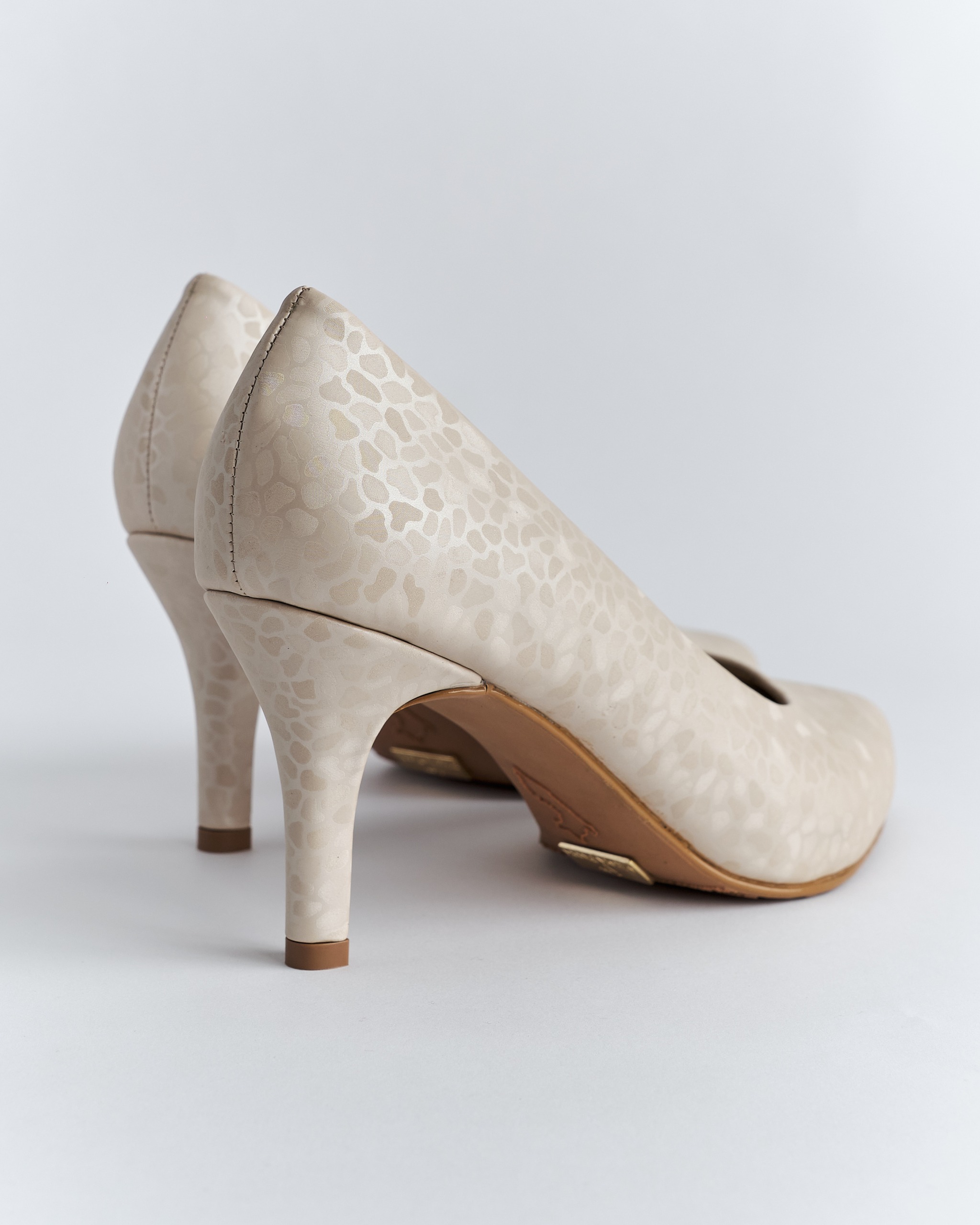 Stiletto Essence – Tacón Clásico con Texturas Premium - Imagen 10